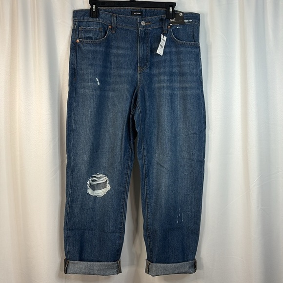 Express Mid Rise Boyfriend Jean- NWT - Picture 5 of 17